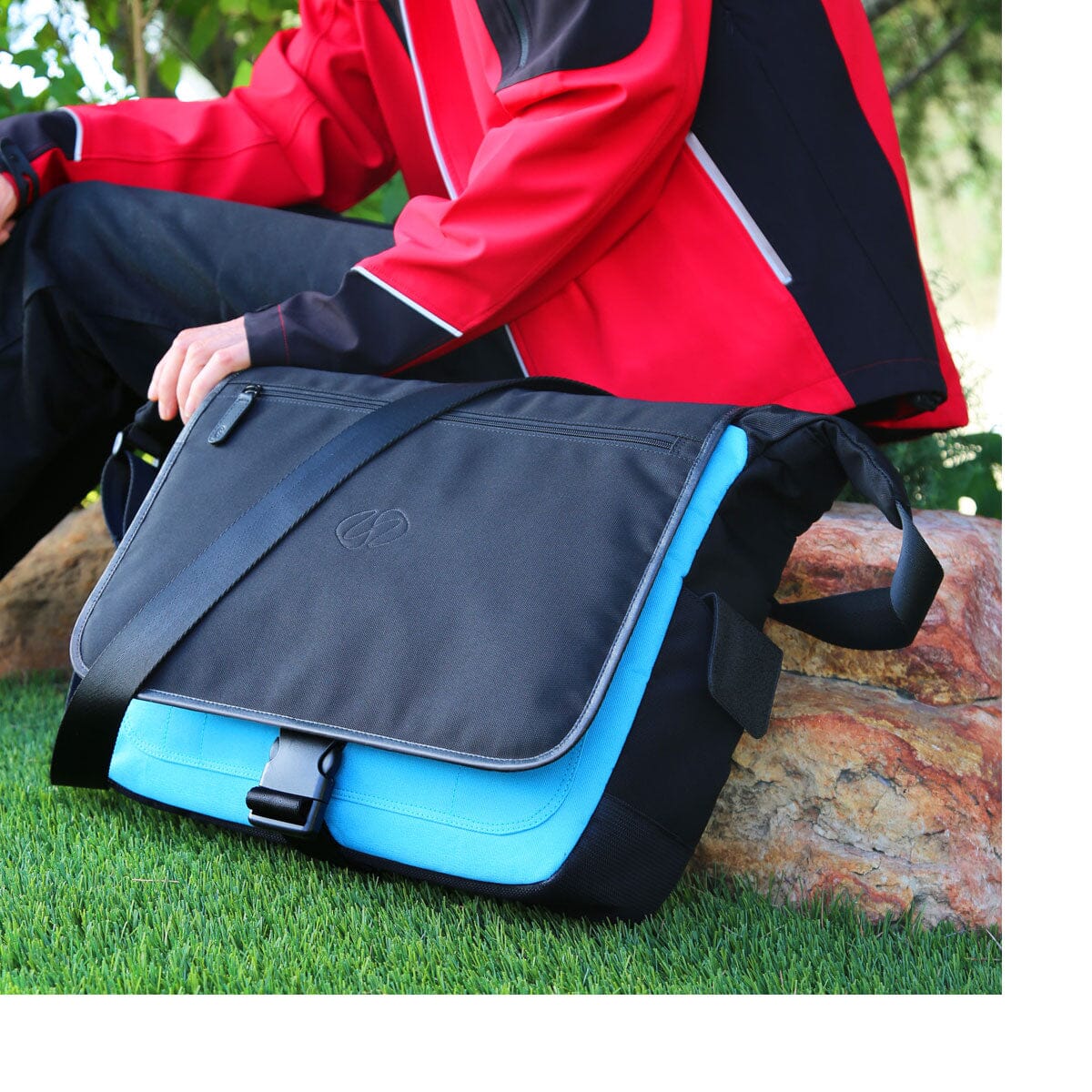 Universal Messenger Bag